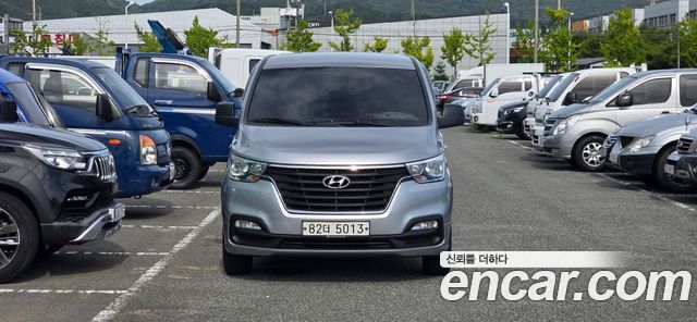 Hyundai Starex Van 5-Seater Smart — пробег 105 660 км — фото 3 из 5
