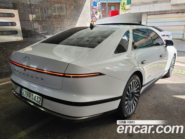 Hyundai Grandeur 2,5 Gasoline 2WD Calligraphy — пробег 650 км — фото 3 из 5