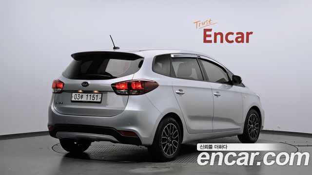 Kia Carens из Кореи Encar