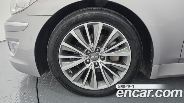 Hyundai Genesis из Кореи Encar