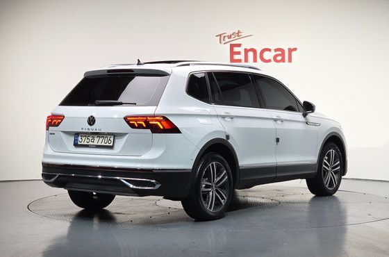 Volkswagen Tiguan 2.0 TSI Prestige — пробег 12 067 км — фото 2 из 5