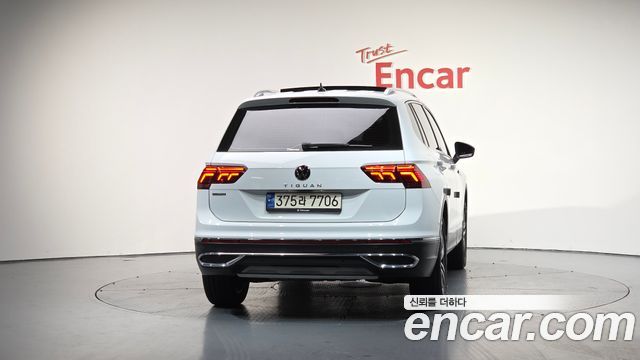 Volkswagen Tiguan 2.0 TSI Prestige — пробег 12 067 км — фото 4 из 5