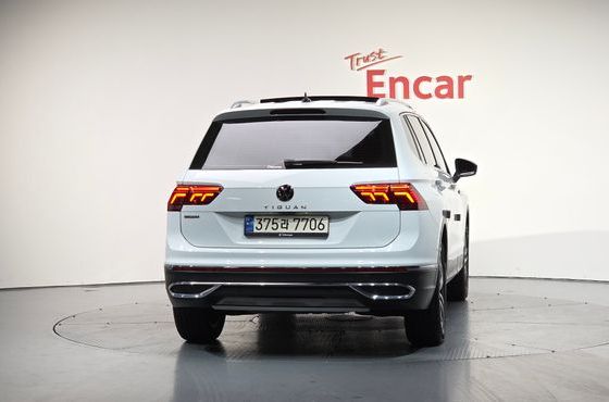 Volkswagen Tiguan 2.0 TSI Prestige — пробег 12 067 км — фото 4 из 5