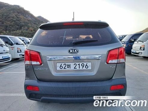 Kia Sorento Diesel 2.0 2WD TLX High-Deluxe — пробег 184 071 км — фото 2 из 5