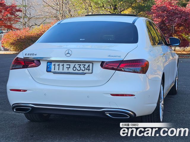 Mercedes-Benz E-Class из Кореи Encar