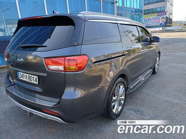 Kia Carnival 9-seater Prestige — пробег 156 960 км — фото 3 из 5