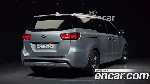 Kia Carnival из Кореи Encar