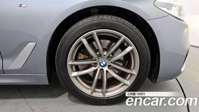BMW 5-Series 520d xDrive M Sport Package Plus — пробег 101 193 км — фото 5 из 5