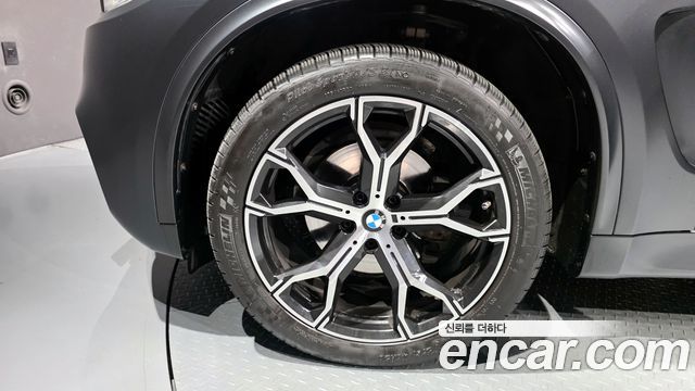 BMW X5 xDrive 30d M Sport package — пробег 93 400 км — фото 5 из 5