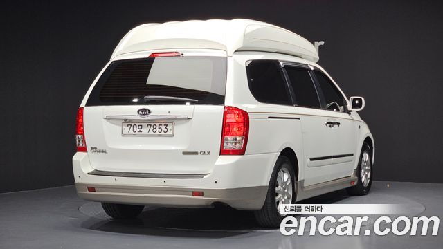 Kia Carnival GLX HI Limousine 11-seater — пробег 119 233 км — фото 2 из 5