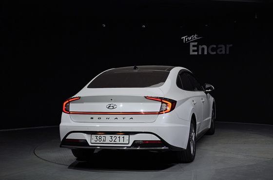 Hyundai Sonata 2.0 Premium — пробег 106 180 км — фото 4 из 5
