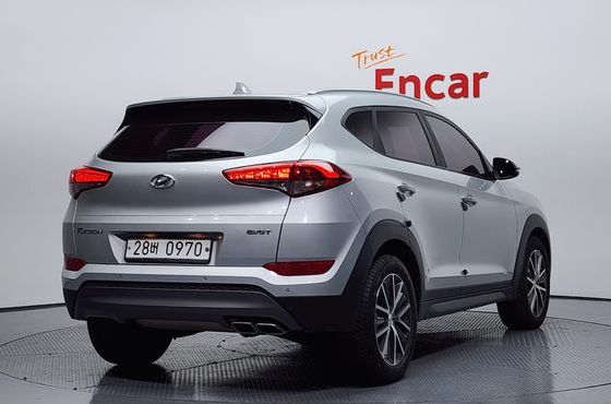Hyundai Tucson Diesel 2.0 2WD Premium — пробег 126 811 км — фото 2 из 5