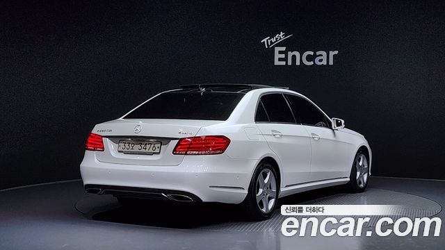 Mercedes-Benz E-Class E250 CDI 4MATIC — пробег 121 500 км — фото 2 из 5