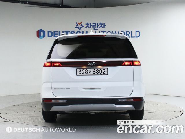 Kia Carnival из Кореи Encar