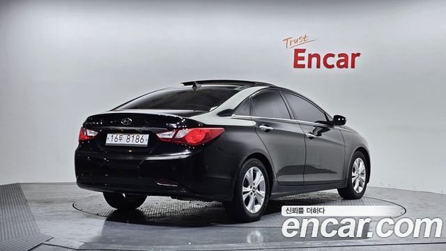 Hyundai Sonata Premier — пробег 128 567 км — фото 2 из 5