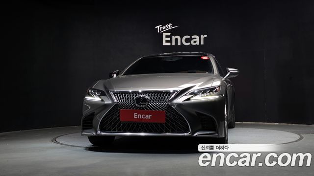 Lexus LS 3.5 Luxury AWD — пробег 82 070 км — фото 3 из 5