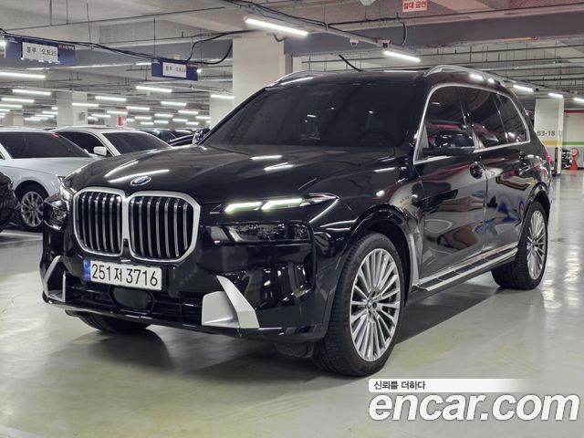 BMW X7 xDrive 40i Design Pure Excellence 6-Seater — пробег 24 000 км — фото 1 из 5