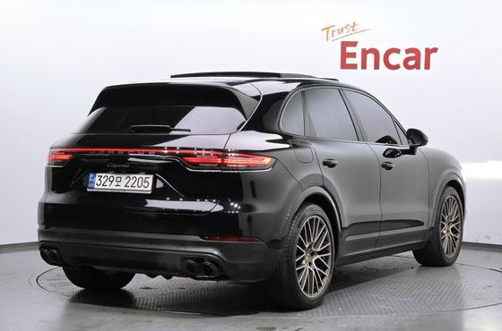 Porsche Cayenne 3.0 PLATINUM EDITION — пробег 36 493 км — фото 2 из 5