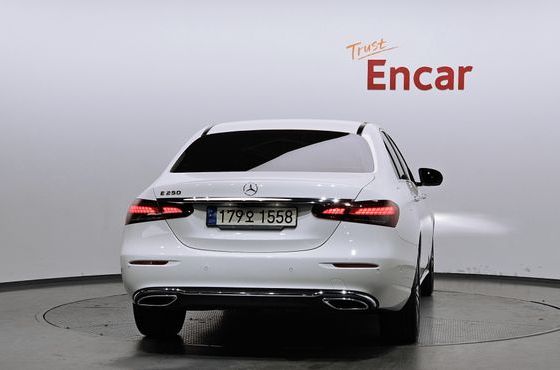 Mercedes-Benz E-Class E250 Avantgarde — пробег 98 280 км — фото 4 из 5