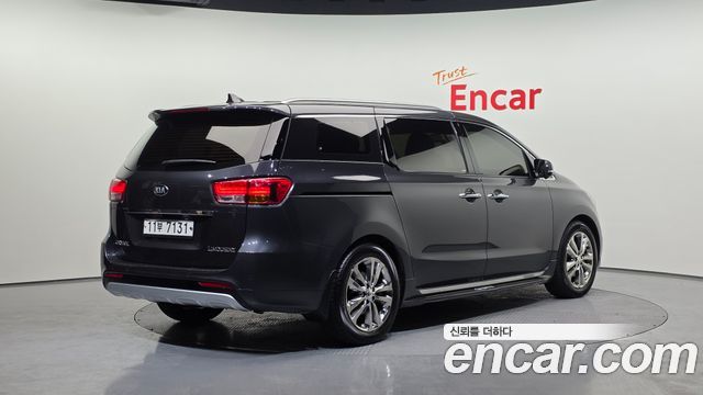 Kia Carnival из Кореи Encar