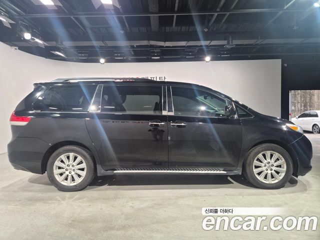 Toyota Sienna 3.5 AWD — пробег 117 090 км — фото 4 из 5