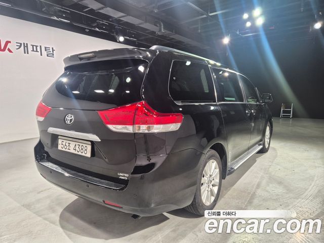 Toyota Sienna 3.5 AWD — пробег 117 090 км — фото 5 из 5