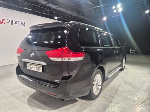 Toyota Sienna 3.5 AWD — пробег 117 090 км — фото 5 из 5