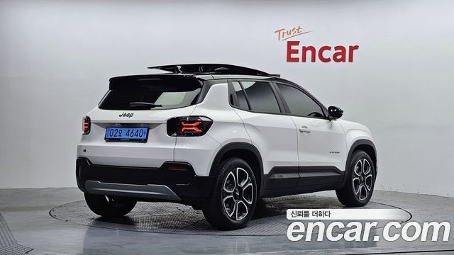 Jeep Avenger из Кореи Encar