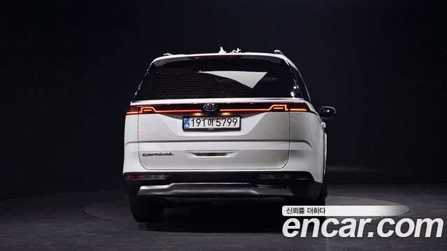 Kia Carnival 9-Seater Signature — пробег 249 413 км — фото 4 из 5
