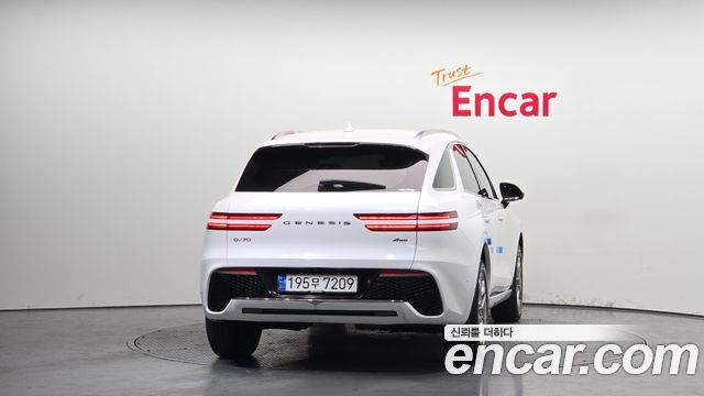 Genesis GV70 из Кореи Encar