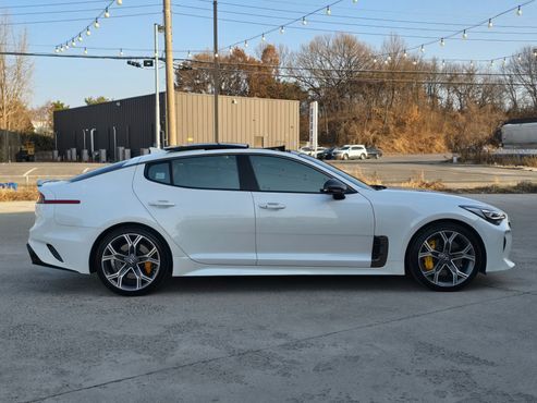 Kia Stinger 3.3 Turbo AWD GT — пробег 100 000 км — фото 4 из 5