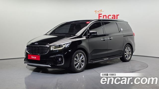 Kia Carnival Gasoline 9-Seater Prestige — пробег 71 420 км — фото 1 из 5