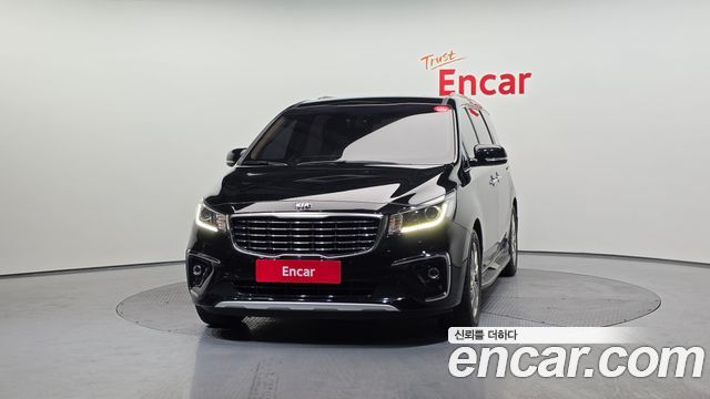 Kia Carnival Gasoline 9-Seater Prestige — пробег 71 420 км — фото 3 из 5