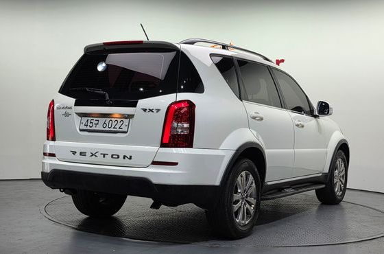Ssangyong Rexton 2.0 4WD Adventure 60th Edition — пробег 171 054 км — фото 2 из 5