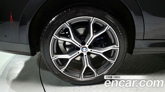 BMW X6 xDrive40i M Sport — пробег 71 074 км — фото 5 из 5
