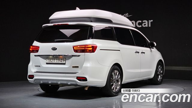 Kia Carnival из Кореи Encar