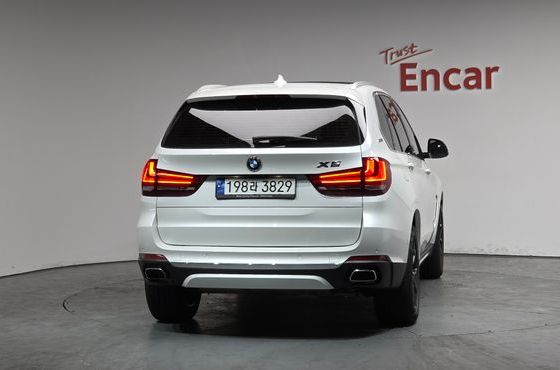 BMW X5 xDrive 40e iPerformance — пробег 65 929 км — фото 4 из 5