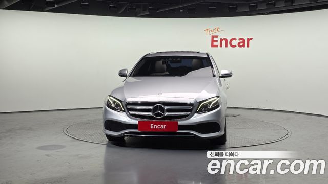 Mercedes-Benz E-Class E220d Avantgarde — пробег 191 700 км — фото 3 из 5