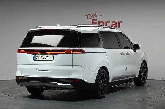 Kia Carnival 9-Seater Signature — пробег 74 383 км — фото 2 из 5