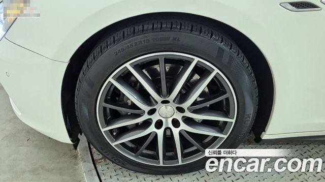 Maserati Ghibli из Кореи Encar