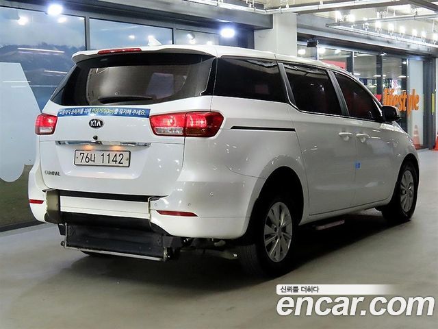 Kia Carnival из Кореи Encar