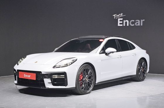 Porsche Panamera 4.0 GTS — пробег 2 919 км — фото 1 из 5