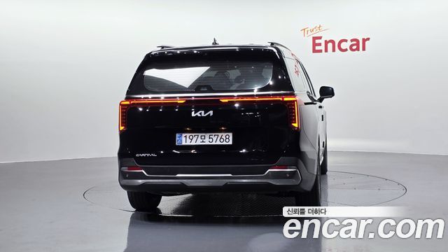 Kia Carnival 9-Seater Signature — пробег 17 948 км — фото 4 из 5