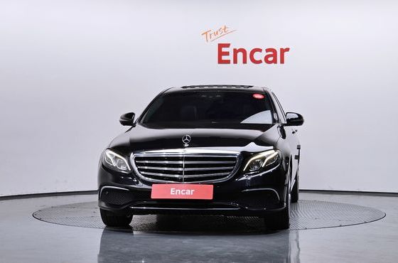 Mercedes-Benz E-Class E300 4MATIC Exclusive — пробег 95 647 км — фото 3 из 5