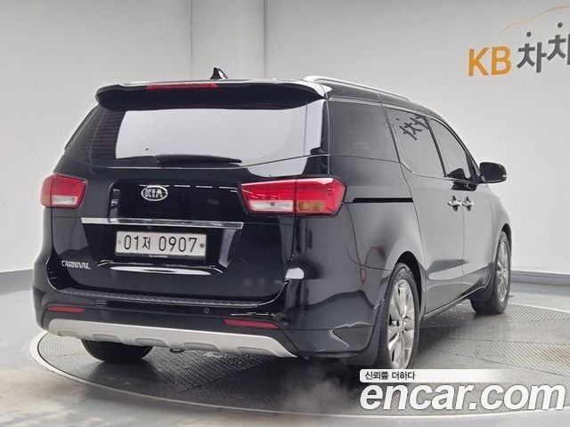 Kia Carnival из Кореи Encar