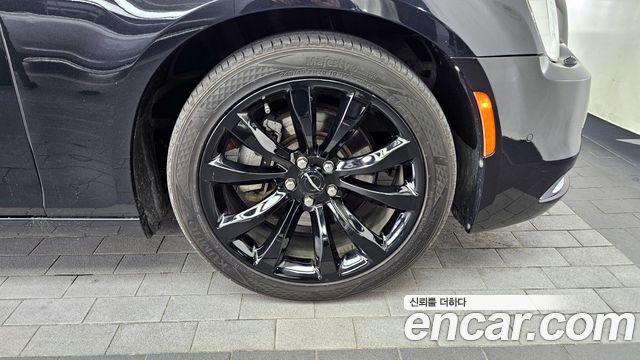 Chrysler 300C из Кореи Encar