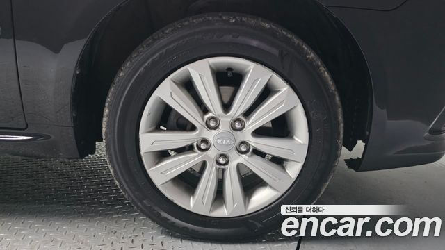 Kia LOTZE из Кореи Encar