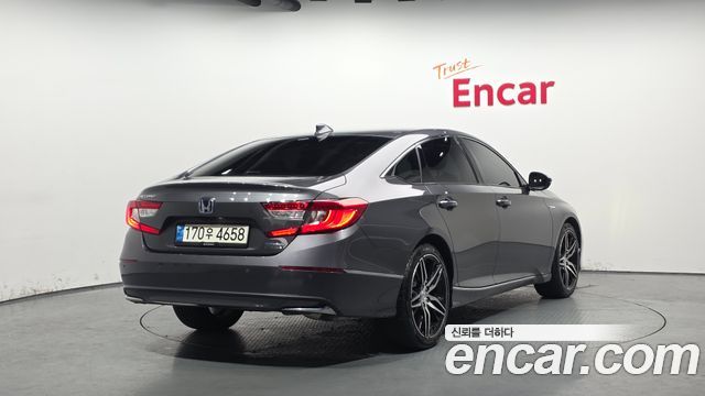 Honda Accord 2.0 Hybrid Touring — пробег 38 661 км — фото 2 из 5
