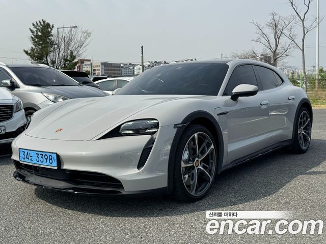 Porsche Taycan 4S Cross Turismo — пробег 5 500 км — фото 1 из 5