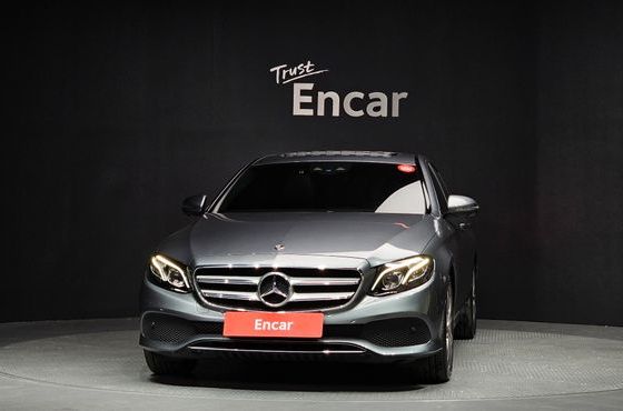 Mercedes-Benz E-Class E300 4MATIC Avnatgarde — пробег 90 702 км — фото 3 из 5